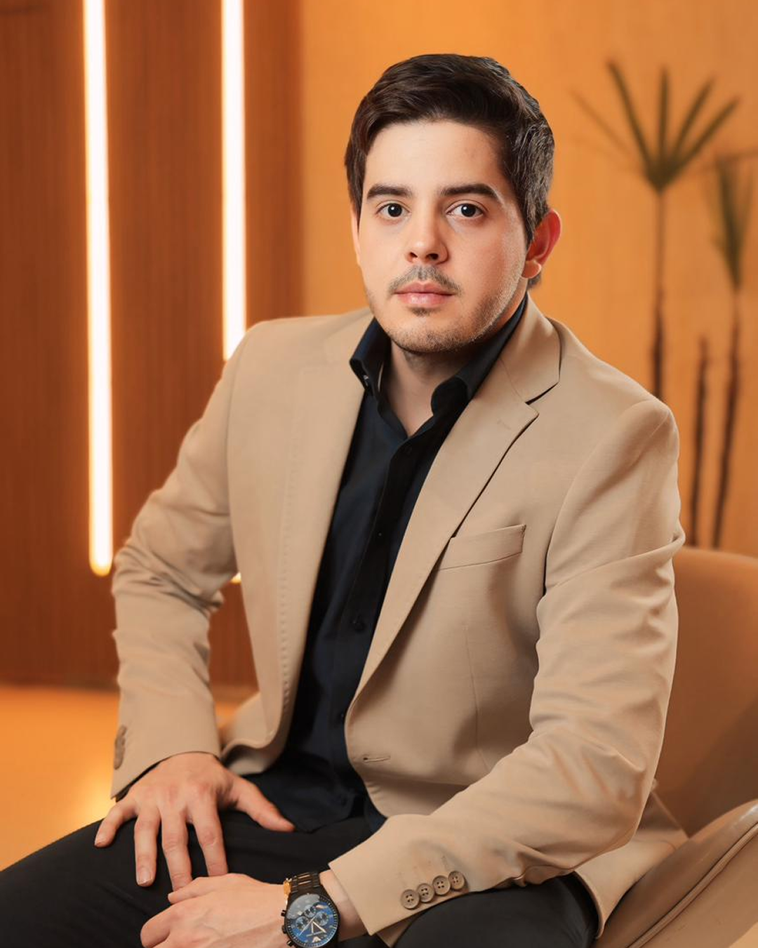 Dr. Luciano Faria no consultório